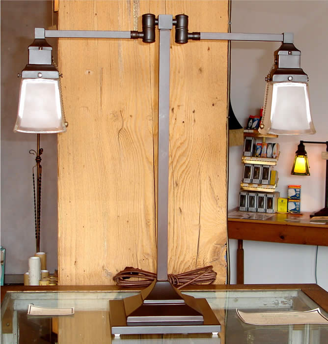 Adjustable Mission Table Lamp